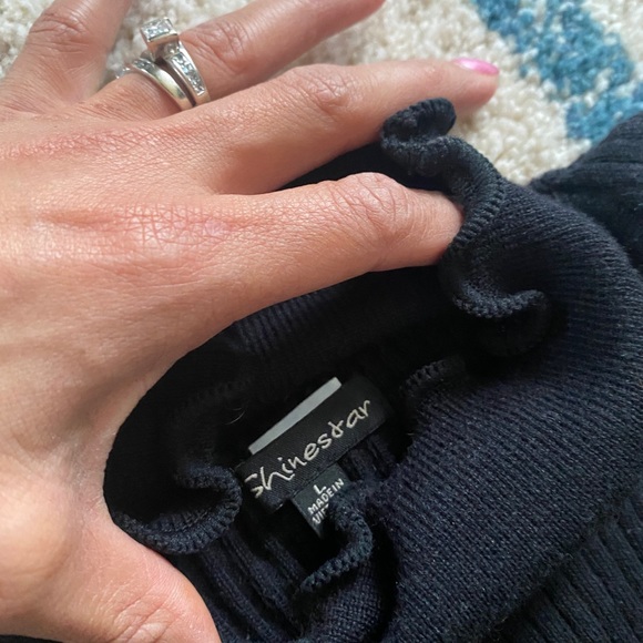 Knitted black top - Picture 1 of 3